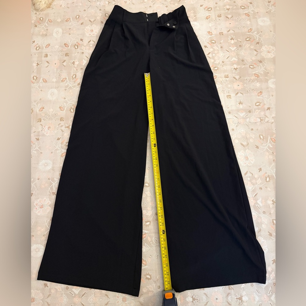 Alo Serenity Wide Leg Sweatpant - XXS - Fits like XS